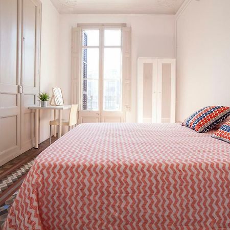B21-Apartamento Modernista Para Grupos Барселона Экстерьер фото